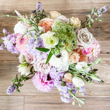 Load image into Gallery viewer, Designer's Selection flower arrangement in vase featuring rose, dahlia, stock, ranunculus, and lisianthus. - Designer's Selection, Vase Arrangement