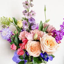 Load image into Gallery viewer, wedding proposal bouquet featuring rose, mums, scabiosa, queen anne&#39;s lace, and anemone - Designer&#39;s Selection, Vase Arrangement

